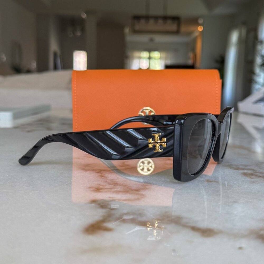 NEW Tory Burch Kira Quilted Geometric Sunglasses Black Gold — TY7189U